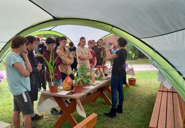 Rybáři navštívili Botanickou zahradu v Třeboni